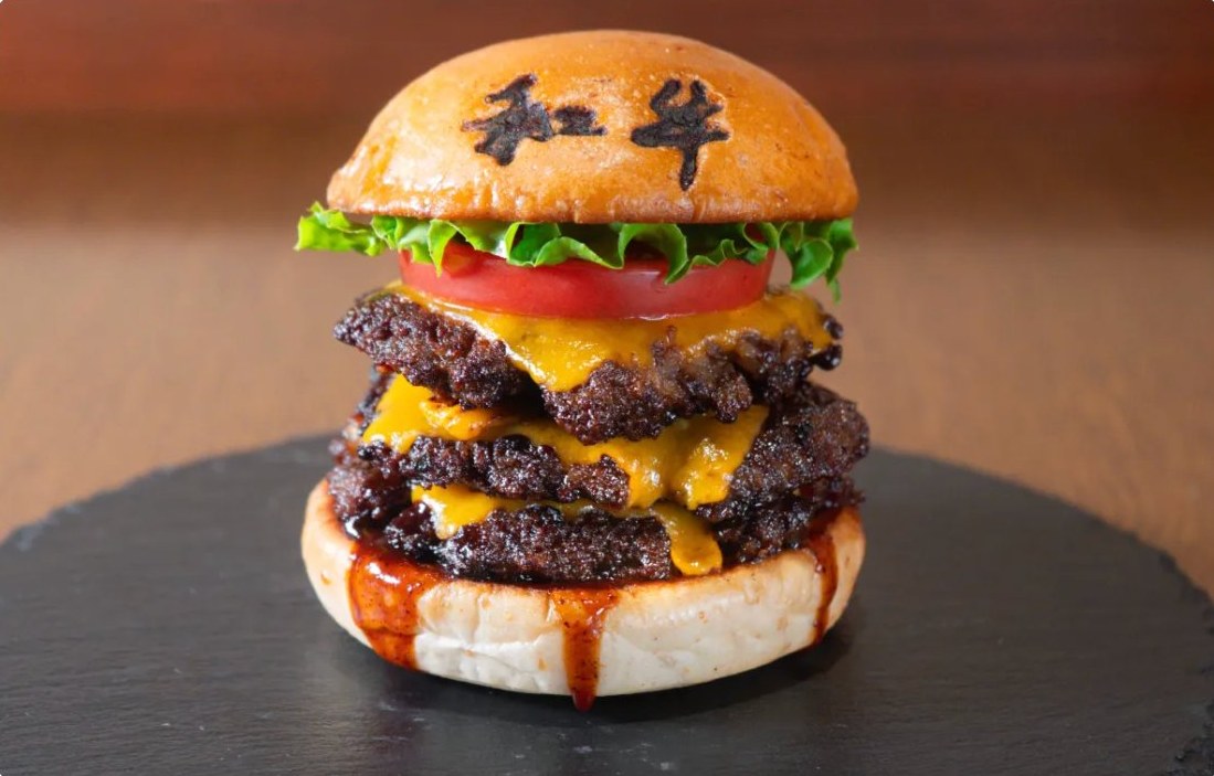 100% Wagyu Big Cheese Burger at Wagyu King Halal Tsutenkaku Restaurant